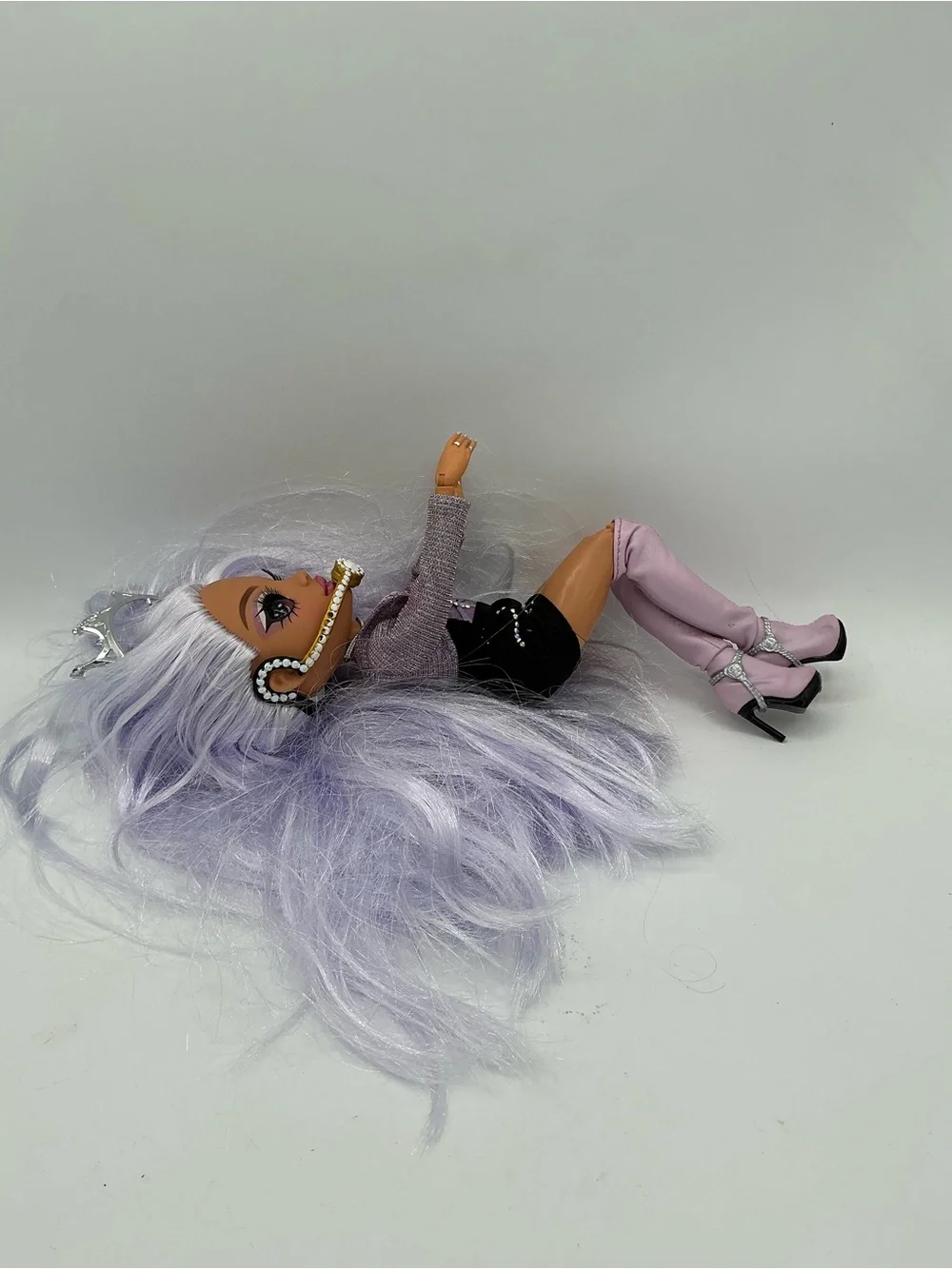 Rainbow High Rainbow Vision Royal Three Tiara Song fashion doll